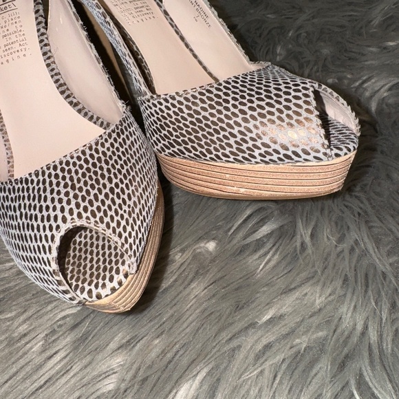 EUC MR KT Market MRKT Nadine Snakeskin Sling Back Peep Toe High Heel Pump Size 7 - Picture 5 of 9